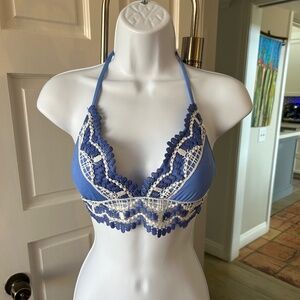 BECCA Size Medium Specialty Blue Swim Top